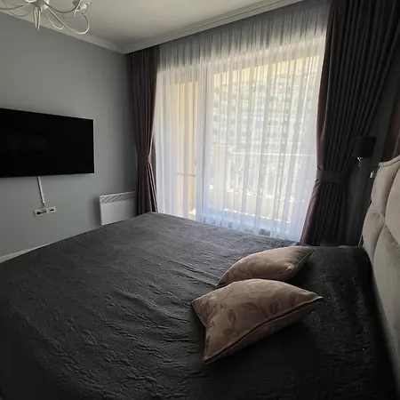 Seaside Serenity - Luxurious Beach-front With A Refreshing Pool * Varna